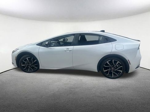 New 2026 Toyota Prius Plug-In Hybrid FWD image 6
