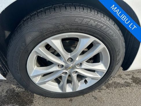 Used 2018 Chevrolet Malibu LT w/ Driver Confidence Package FWD image 31