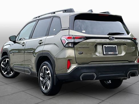 Used 2025 Subaru Forester Limited AWD/4WD image 12