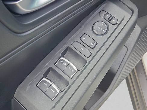 Certified 2025 Honda Accord LX image 22