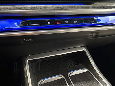 Used 2023 BMW 760i xDrive image 19