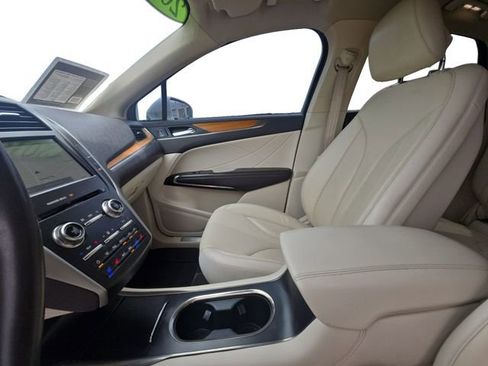 Used 2019 Lincoln MKZ Reserve AWD/4WD image 11