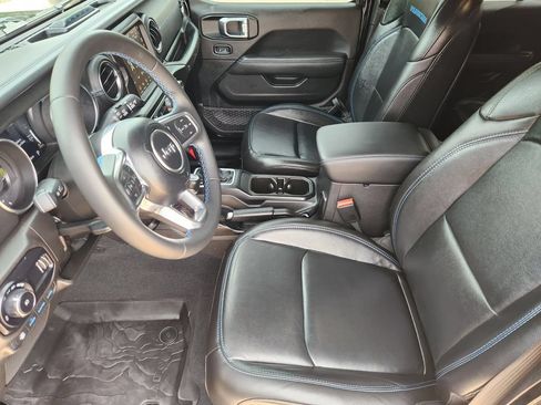 Used 2023 Jeep Wrangler Unlimited Rubicon 4xe AWD/4WD image 14