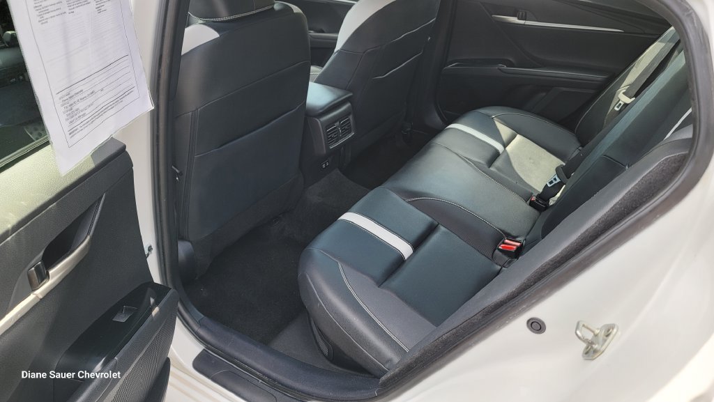 Used 2025 Toyota Camry SE FWD image 25