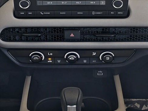 Used 2023 Honda HR-V LX image 19
