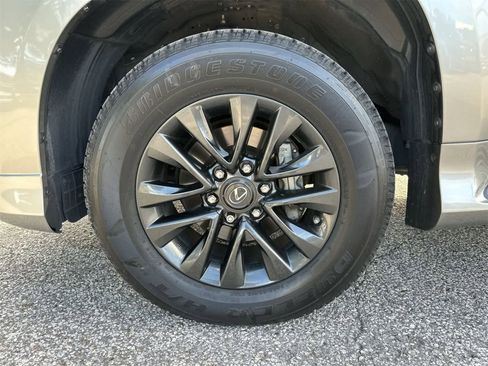 Used 2023 Lexus GX 460 Premium image 11