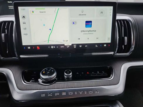 New 2025 Ford Expedition Max Platinum w/ Platinum Ultimate Package image 13