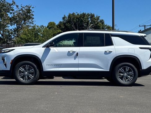 New 2026 Chevrolet Traverse LT w/ Driver Confidence Package image 10