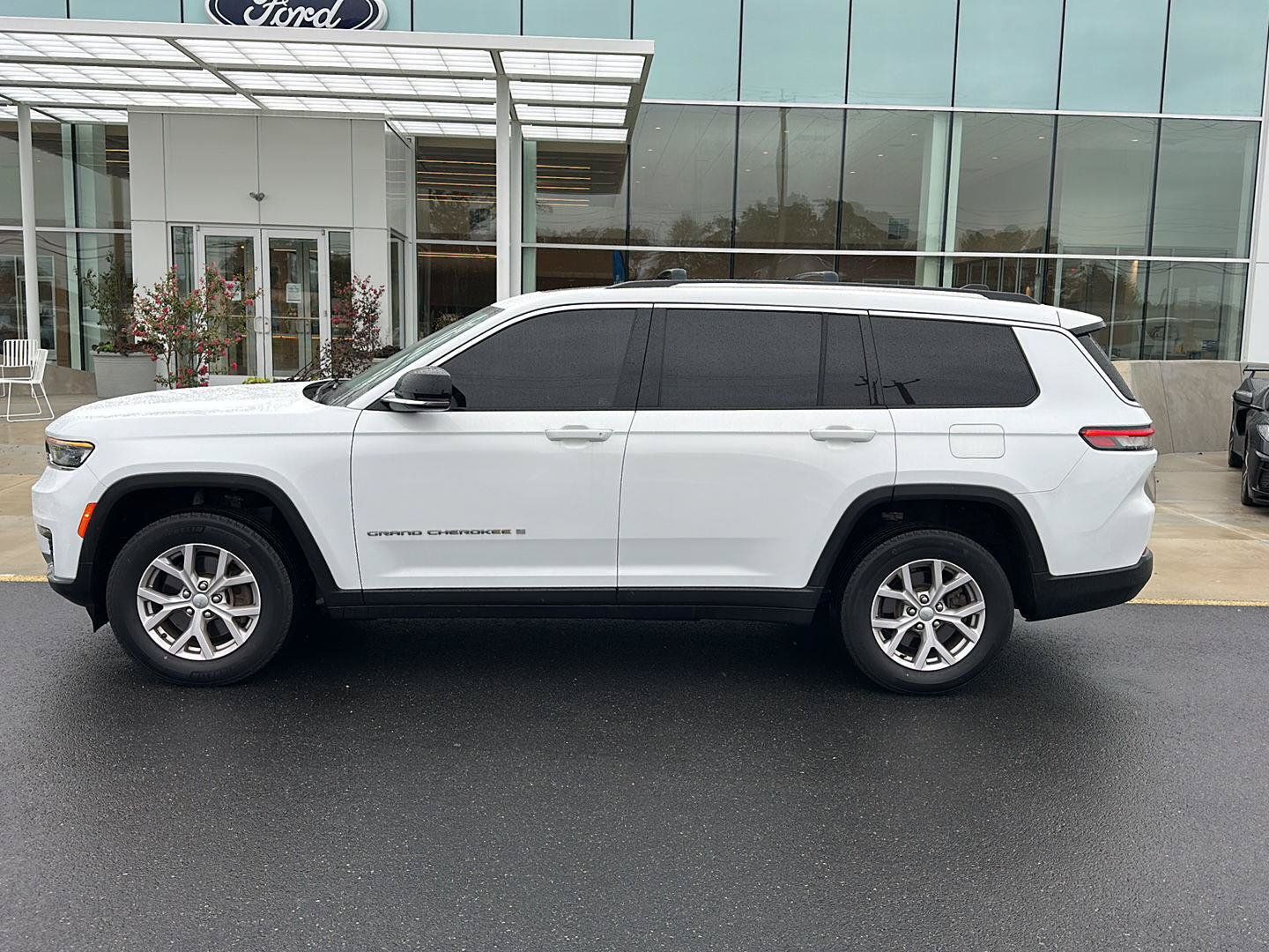 Used 2021 Jeep Grand Cherokee L Limited AWD/4WD image 8