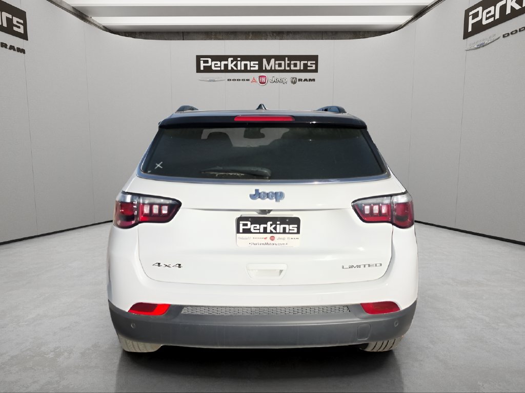 Used 2025 Jeep Compass Limited AWD/4WD image 4