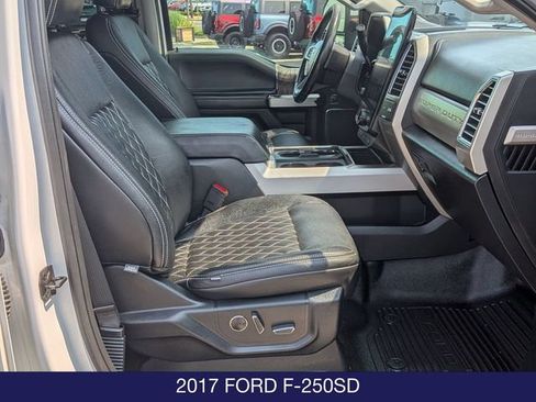 Used 2017 Ford F250 Lariat w/ Lariat Ultimate Package AWD/4WD image 29