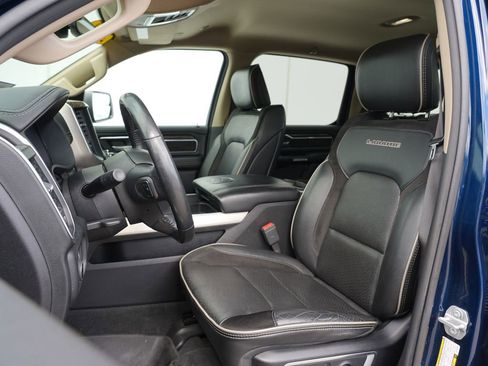 Used 2020 RAM 1500 Laramie AWD/4WD image 12