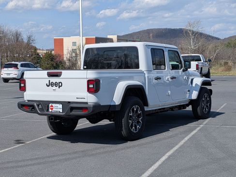 New 2026 Jeep Gladiator Sport AWD/4WD image 5