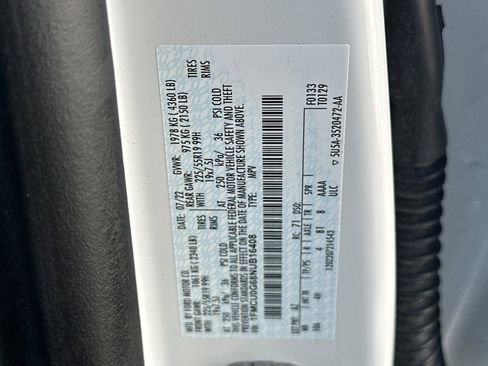 Used 2022 Ford Escape SE w/ SE Sport Appearance Package image 28