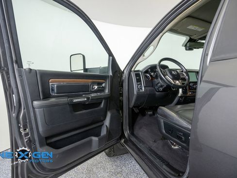 Used 2016 RAM 2500 Laramie w/ Sport Appearance Group AWD/4WD image 9