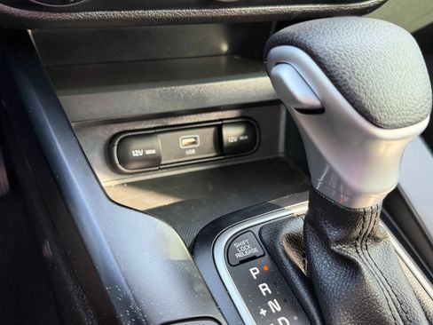 Used 2024 Kia Soul LX w/ Option Group 015 FWD image 25