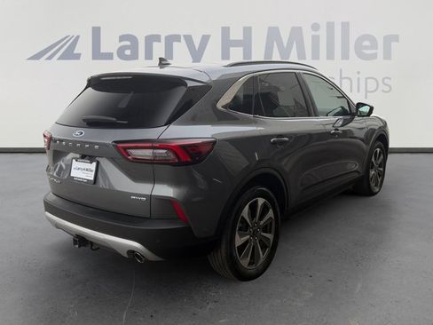 Certified 2023 Ford Escape Platinum w/ Premium Technology Package image 5