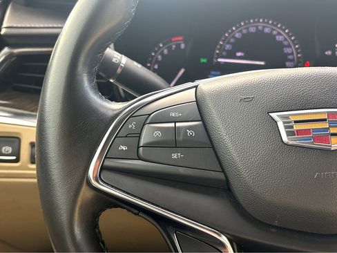 Used 2019 Cadillac XT5 FWD image 14