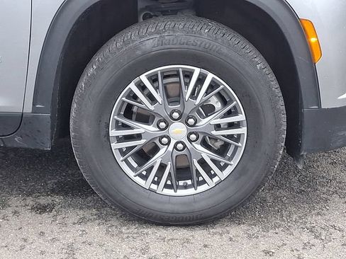 Used 2025 Chevrolet Traverse LT AWD/4WD image 27