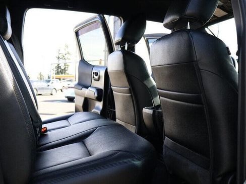 Used 2017 Toyota Tacoma TRD Off-Road w/ Tow Package image 24