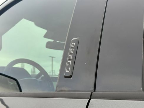 Used 2020 Ford F350 Lariat image 16