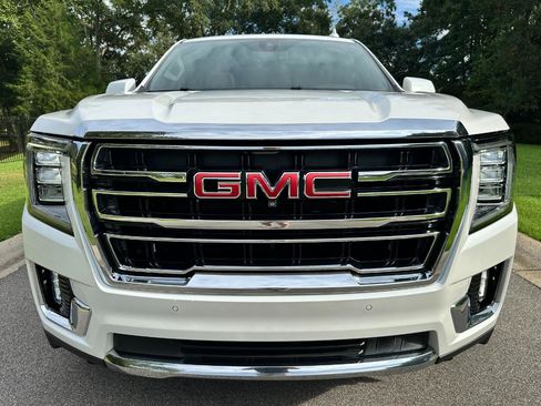 Used 2022 GMC Yukon SLT w/ SLT Premium Package RWD image 2