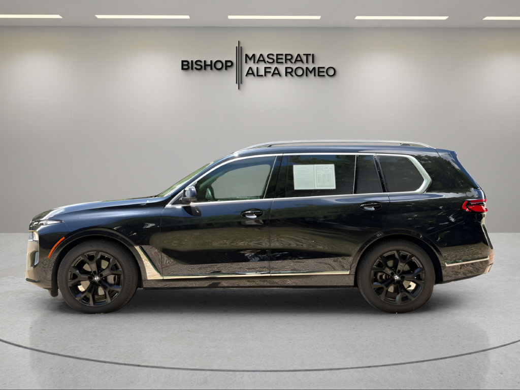 Used 2023 BMW X7 xDrive40i w/ Premium Package AWD/4WD image 3