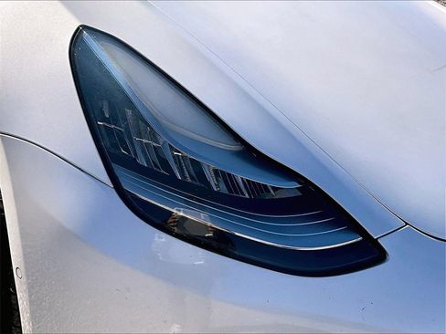 Used 2020 Tesla Model 3 Standard Range image 26