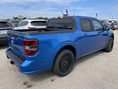 New 2025 Ford Maverick Lobo