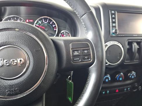 Used 2012 Jeep Wrangler Sahara w/ Connectivity Group image 32