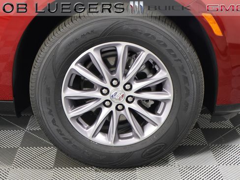 Certified 2023 Buick Enclave Essence image 3