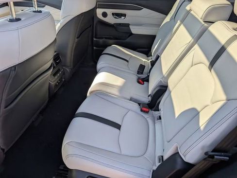 New 2026 Honda Pilot Touring image 23