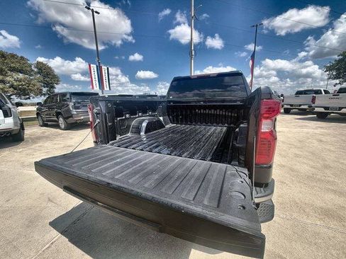 Used 2023 Chevrolet Silverado 1500 LT RWD image 25