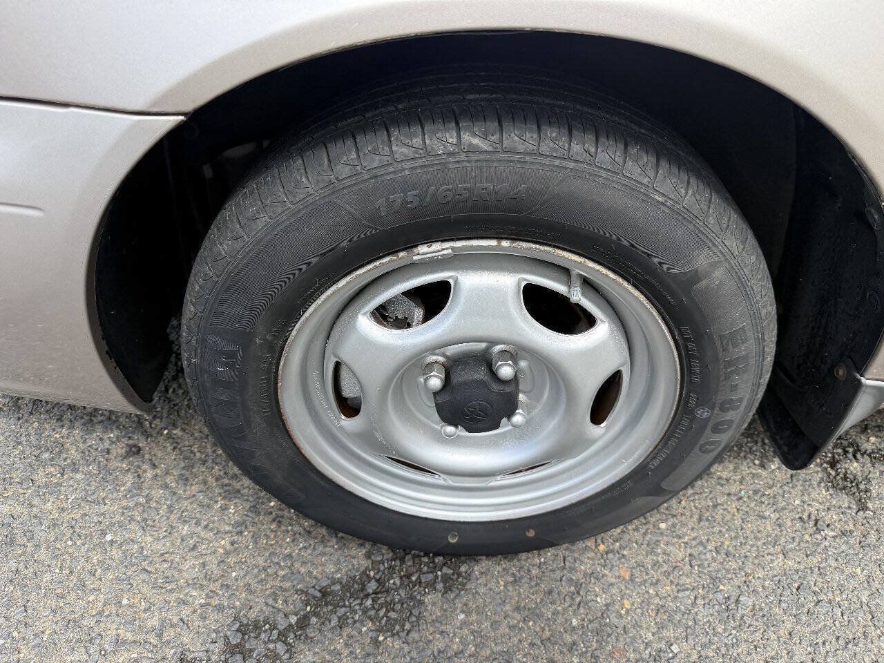 Used 2002 Toyota Corolla S FWD image 18