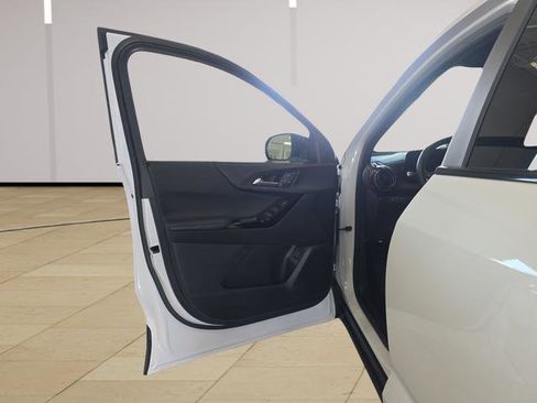 Used 2025 Chevrolet Equinox RS w/ Safety and Technology Package AWD/4WD image 29