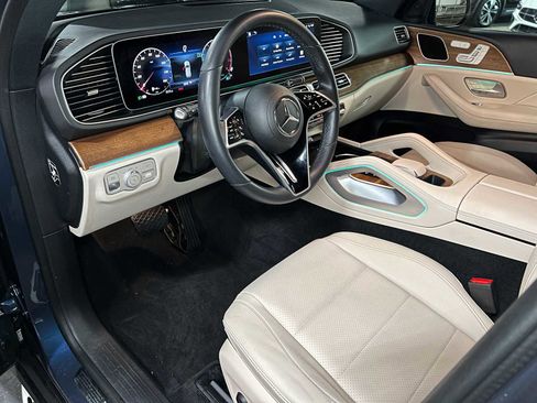 Used 2025 Mercedes-Benz GLE 450 4MATIC image 25