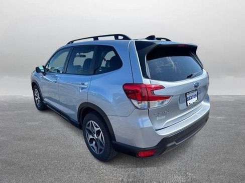 Used 2024 Subaru Forester Premium AWD/4WD image 8