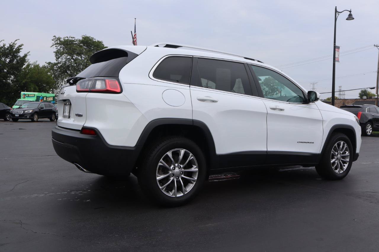Used 2019 Jeep Cherokee Latitude Plus w/ Cold Weather Group FWD image 5