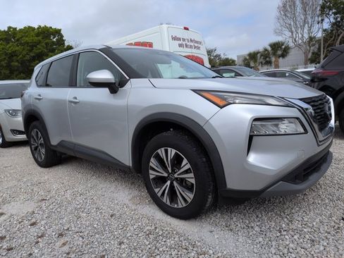 Certified 2023 Nissan Rogue SV image 2