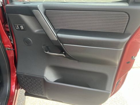 Used 2013 Nissan Titan SV w/ SV Value Truck Pkg AWD/4WD image 35