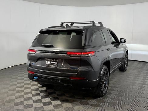 Used 2024 Jeep Grand Cherokee Trailhawk w/ Advanced Protech Group II AWD/4WD image 10