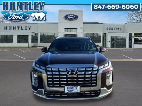 Used 2024 Hyundai Palisade Calligraphy image 3