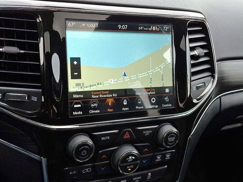 Used 2021 Jeep Grand Cherokee Limited image 19