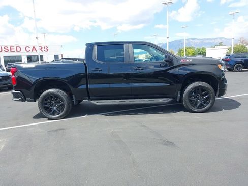 Used 2025 Chevrolet Silverado 1500 LT Trail Boss w/ Convenience Package II AWD/4WD image 2