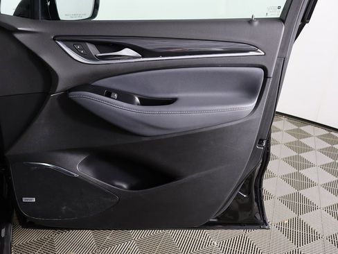 Used 2024 Buick Enclave Premium image 25