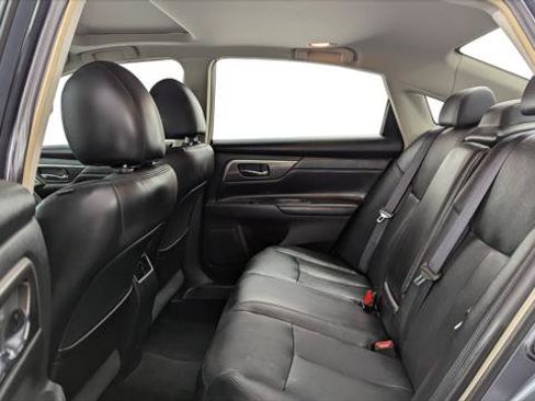Used 2013 Nissan Altima 2.5 SL w/ Technology Pkg FWD image 16