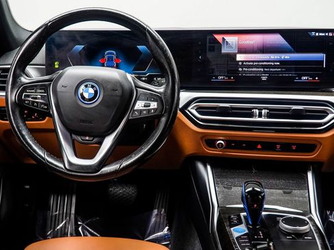 Used 2023 BMW i4 eDrive35 w/ Premium Package image 17