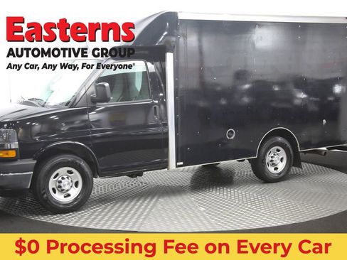 Used 2017 Chevrolet Express 3500 RWD image 54