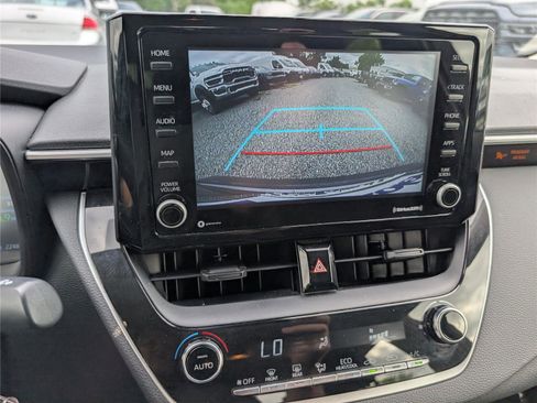 Used 2022 Toyota Corolla LE FWD image 25