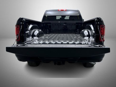 New 2026 RAM 2500 Big Horn AWD/4WD image 8